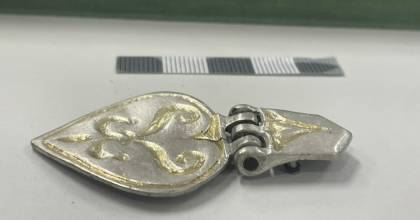 Különleges leletekre bukkantak a kecskeméti múzeum régészei – Páratlan kincsek egy 17-18 éves harcos sírjából