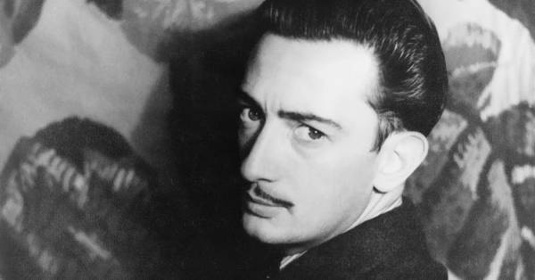 IDŐMIMIKRI. Salvador Dalí divatvíziói és az Iparművészeti Múzeum kortárs magyar...