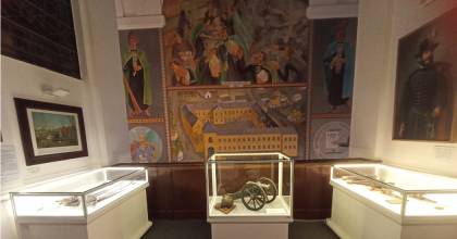 „Élővé kell tenni a történelmet” - Beszélgetés dr. Kész Barnabással a Debreceni Református Kollégium 1848–49-es kiállításáról