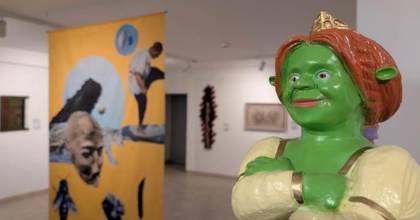 Elpusztíthatatlan tárgyak. Hétköznapi tárgyak és képzőművészet – Különleges, fenntarthatóságra hangolt kortárs tárlat nyílt a szentendrei Skanzen Galériában