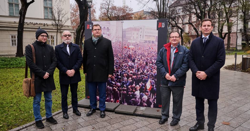 Temesvár 1989 címmel nyílt tablókiállítás a Múzeumkertben