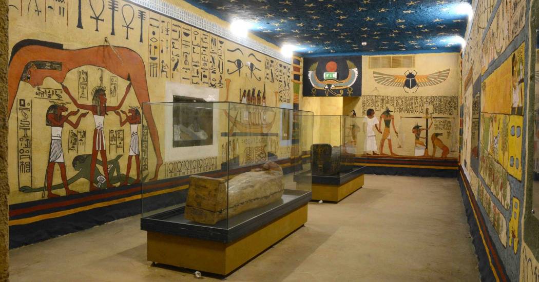 „Átmész a túlvilág kapuján” − A Déri Múzeum Egyiptomi kiállítása
