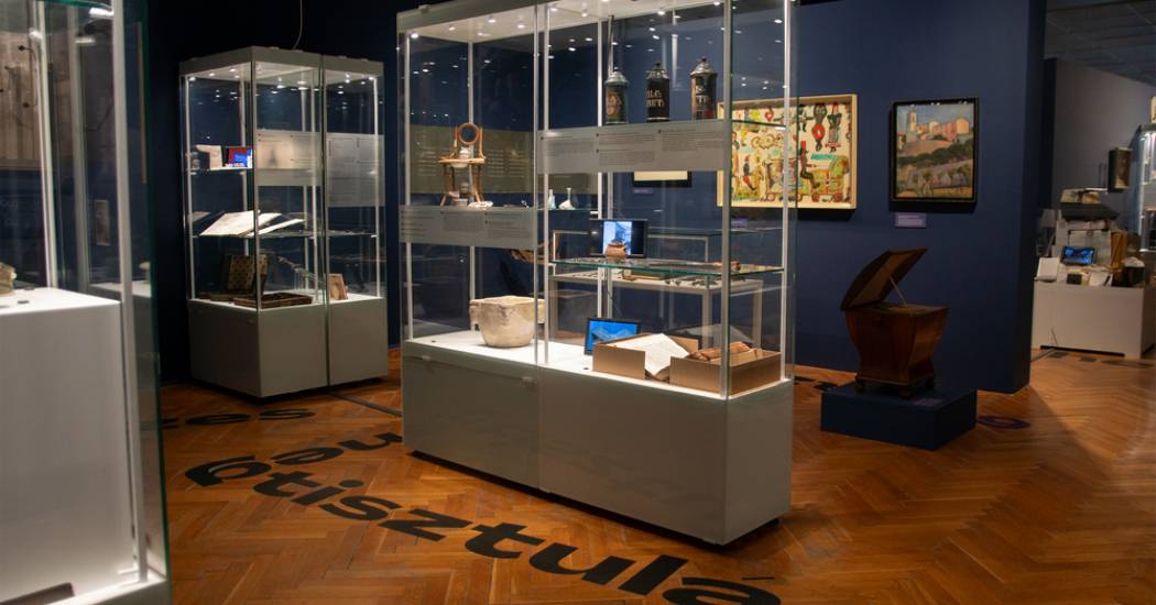 Az év kiállítása 2025 díj esélyese: a székesfehérvári Szent István Király Múzeum Egy múzeum tekintete. A Szent István Király Múzeum első 150 éve – „…a közönség használatára” című időszaki kiállítása