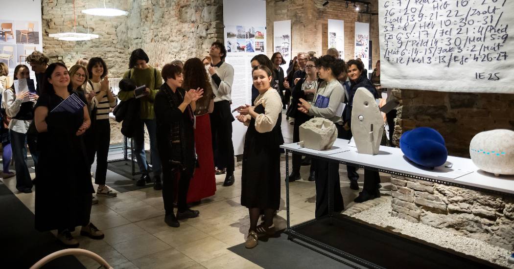 Összművészeti kísérőprogramok, tárlatvezetések és koncertek a Határtalan design kiállításon