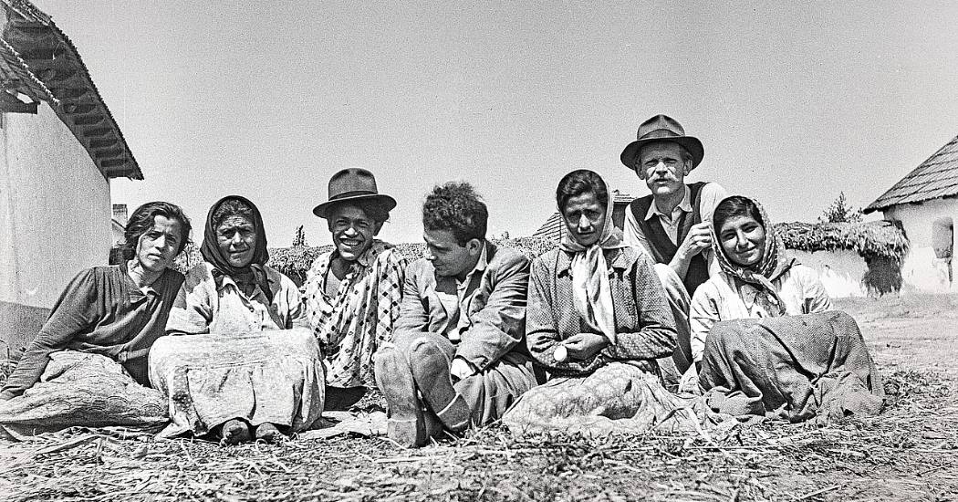 Arcok, sorsok és történetek a társadalom pereméről – Cigány történetekről nyílik kiállítás a roma kultúra napján Hódmezővásárhelyen