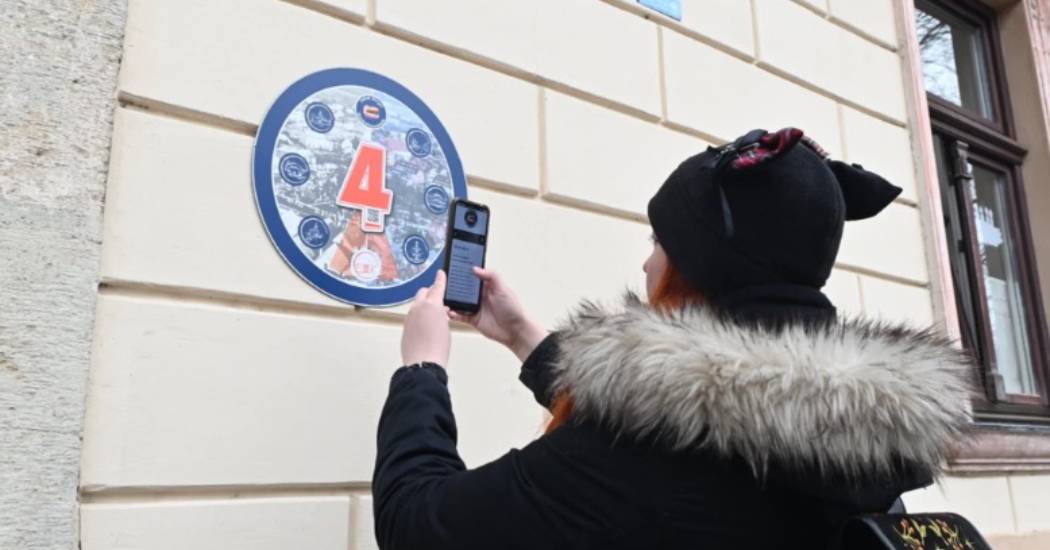 Egy QR-kódnyira a múlttól. QR kódos helytörténeti séták a Jakob Bleyer Heimatmuseumban